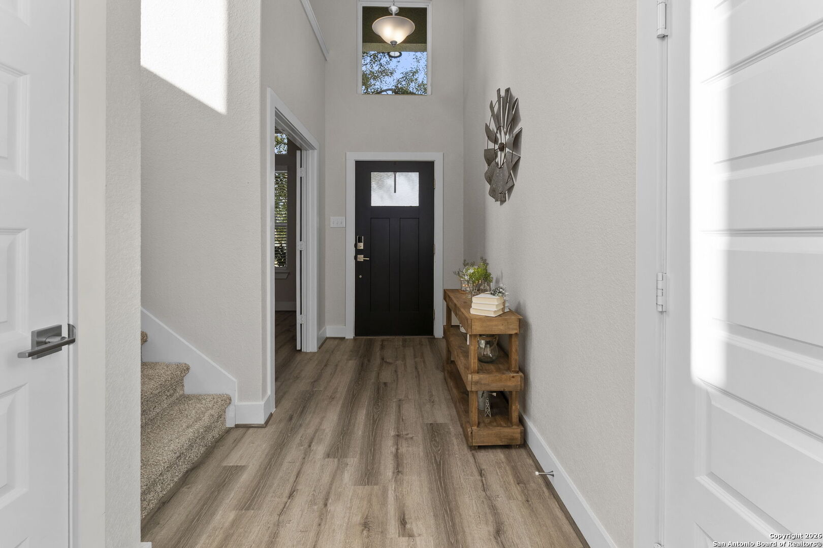 5702 Willow Creek Way