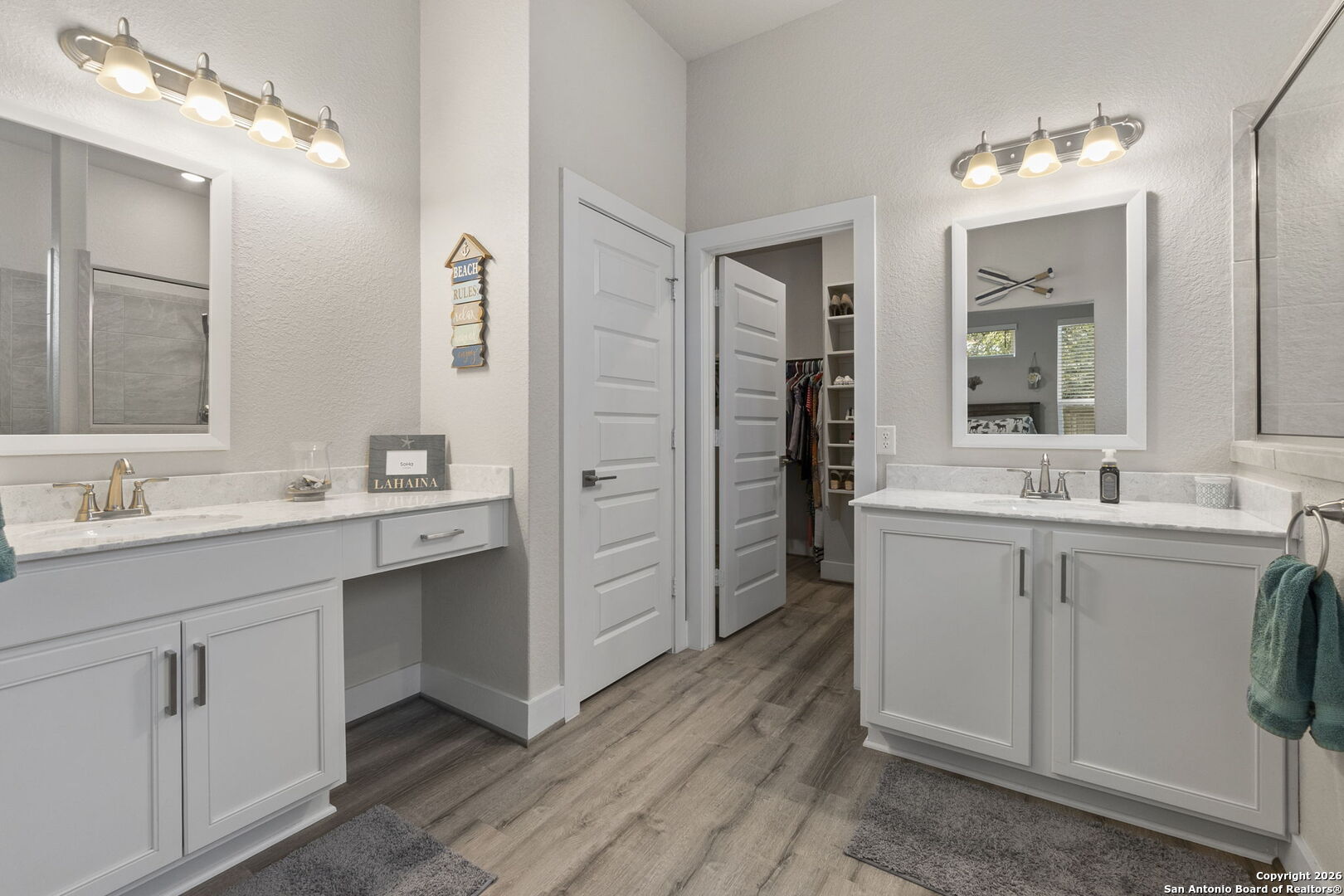 5702 Willow Creek Way