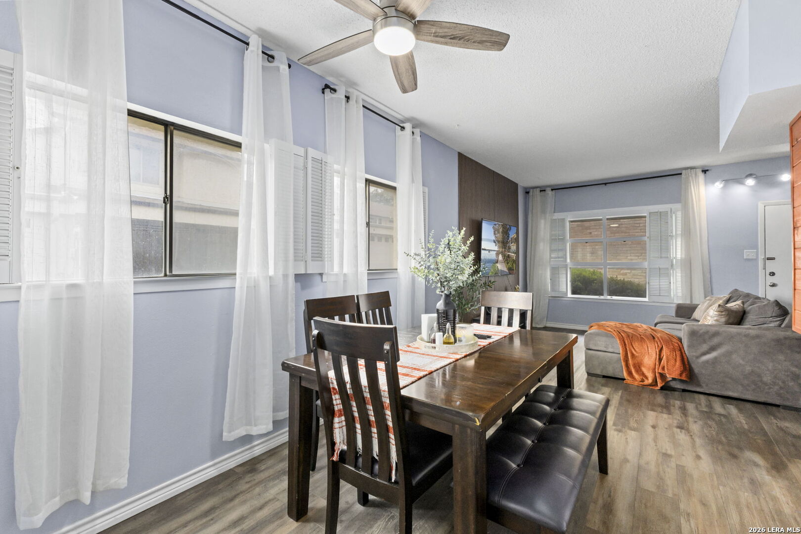 7123 Thrush View 8