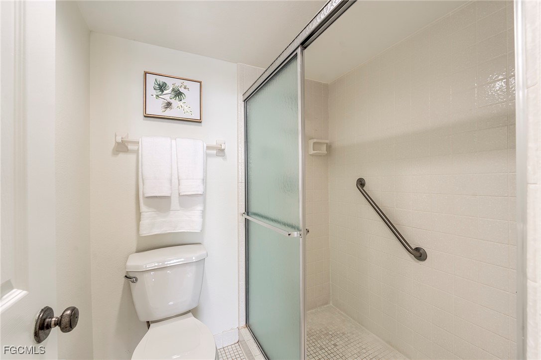 4253 Bay Beach LN C3
