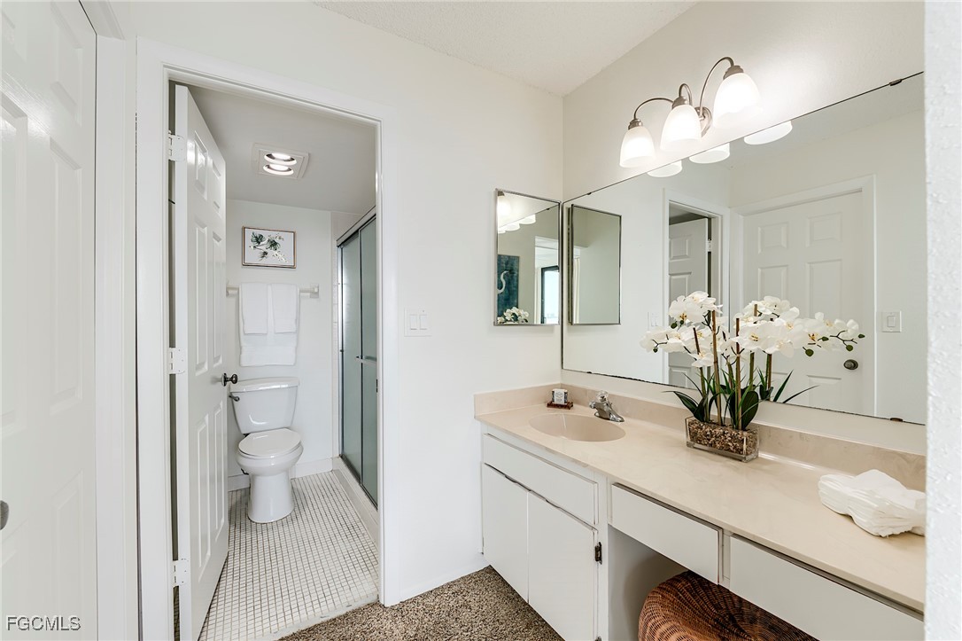 4253 Bay Beach LN C3