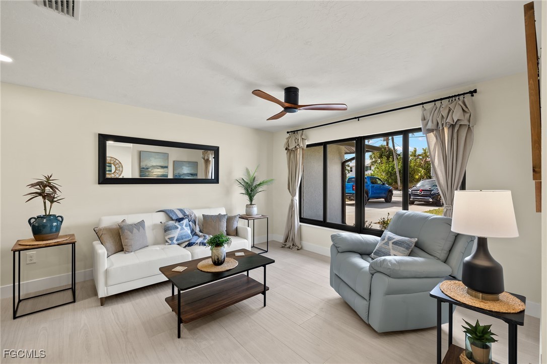 11451 Rebecca CIR