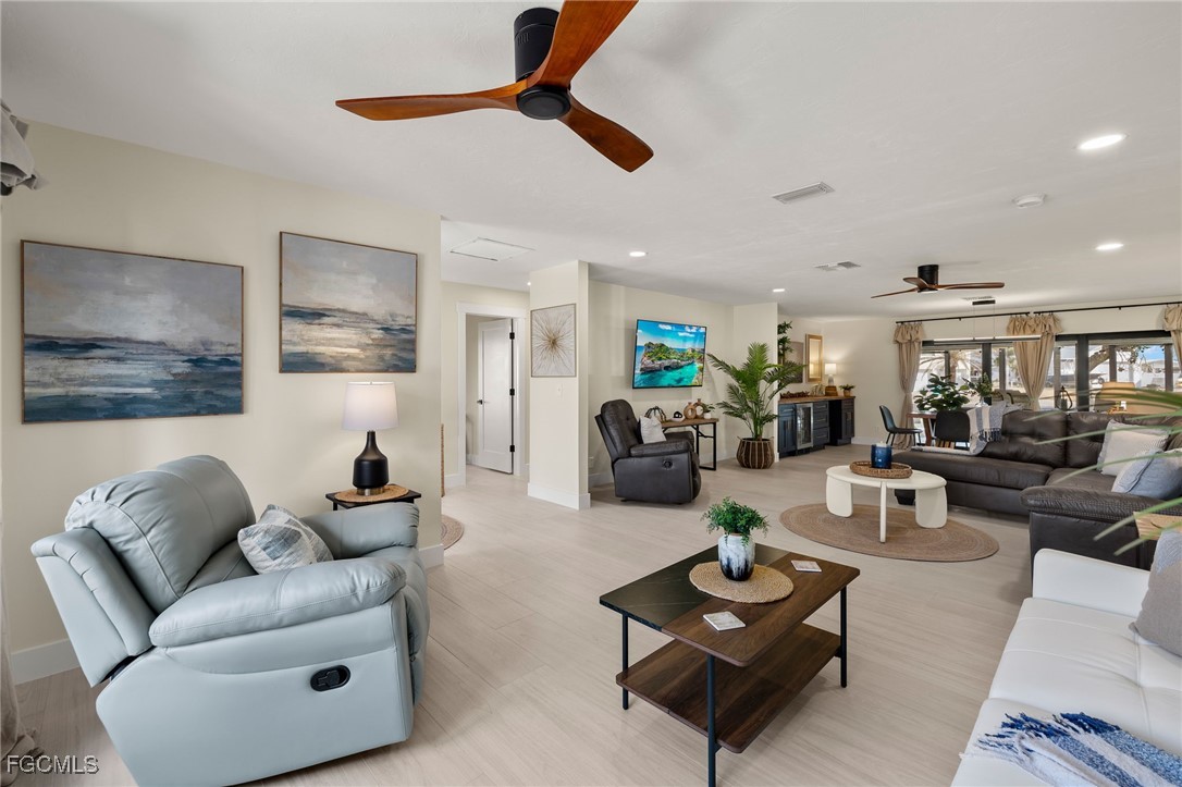 11451 Rebecca CIR