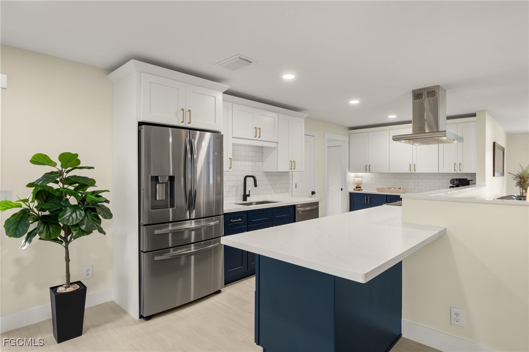 11451 Rebecca CIR