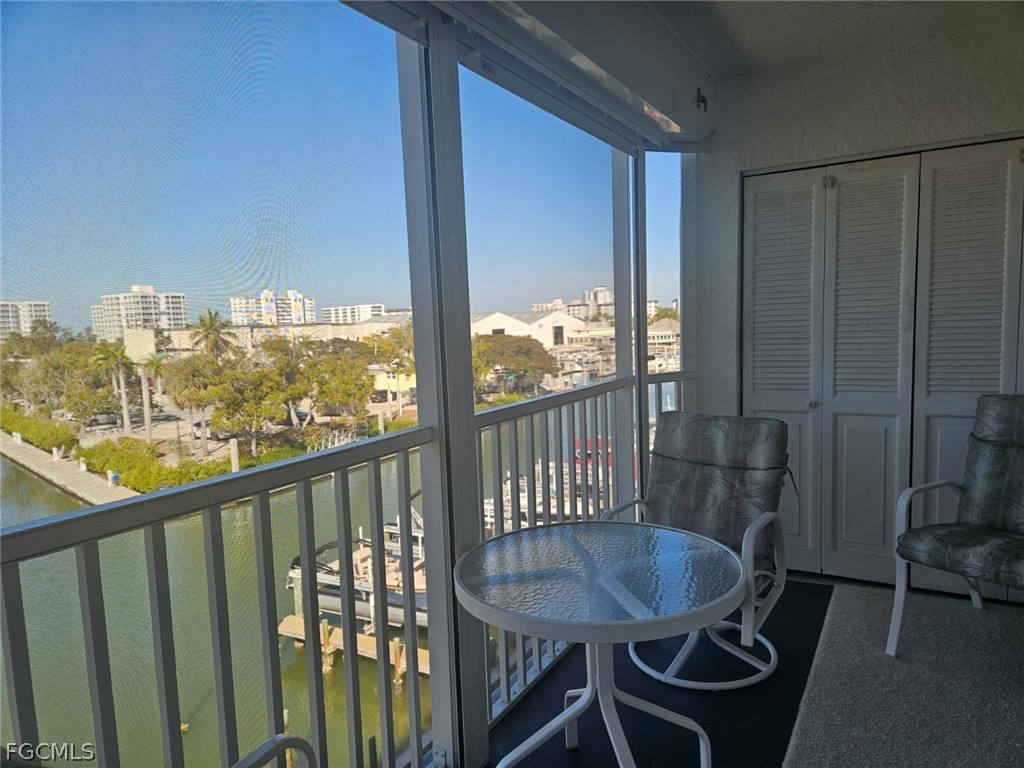 4571 Bay Beach LN 373