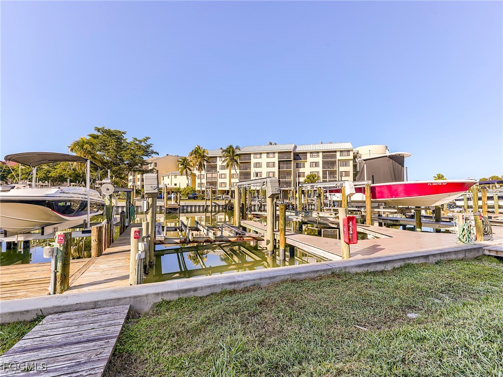 4581 Bay Beach LN 482