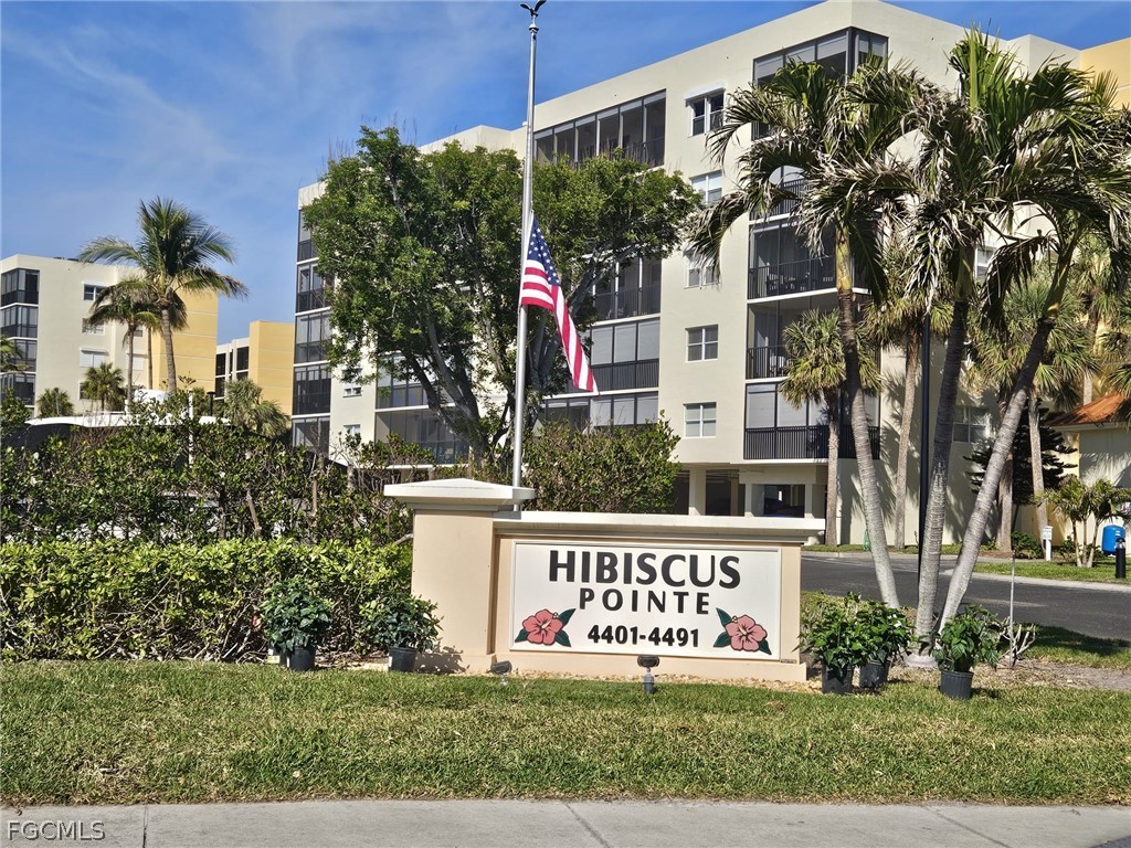 Hibiscus pointe #82 Bay Beach LN