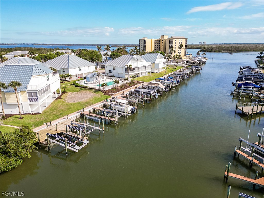 Hibiscus pointe #82 Bay Beach LN