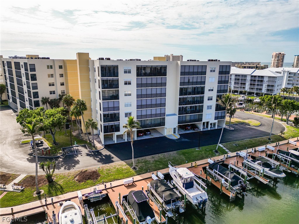 Hibiscus pointe #82 Bay Beach LN