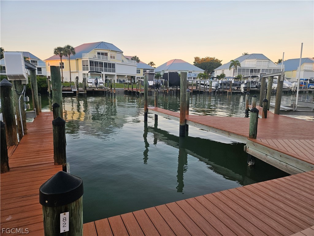 Hibiscus pointe #82 Bay Beach LN