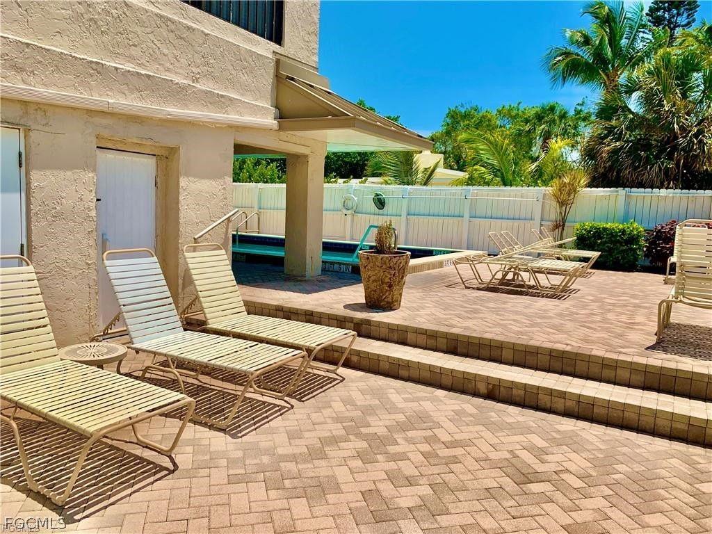 7700 Estero BLVD 606