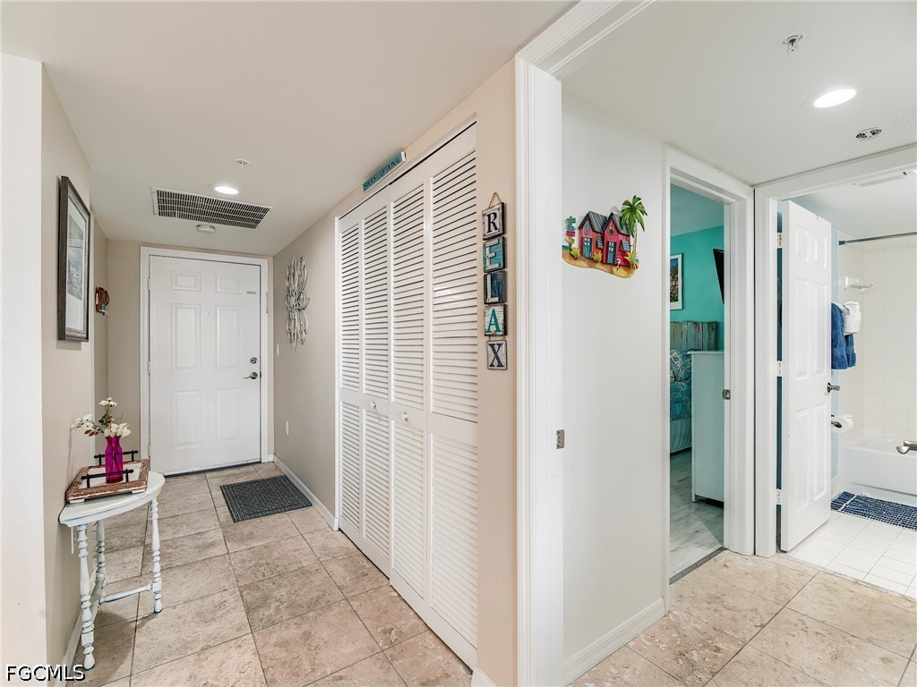 4471 Bay Beach LN 314
