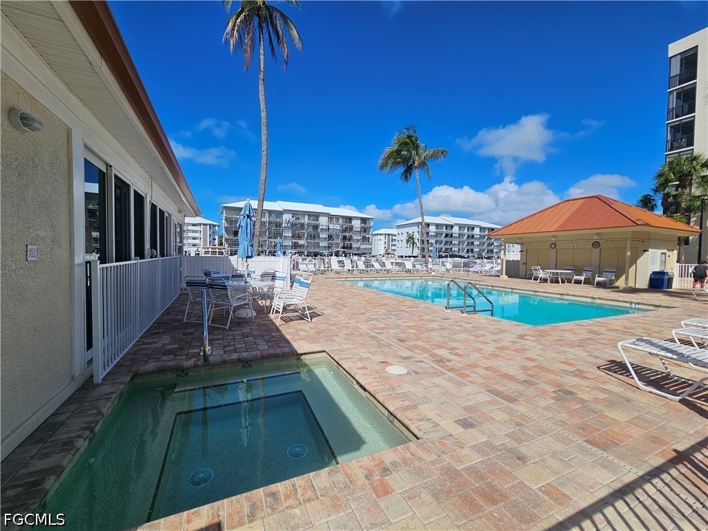 4471 Bay Beach LN 314