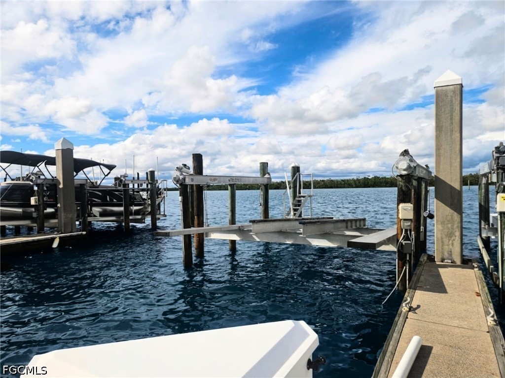 B24 4187 Bay Beach LN
