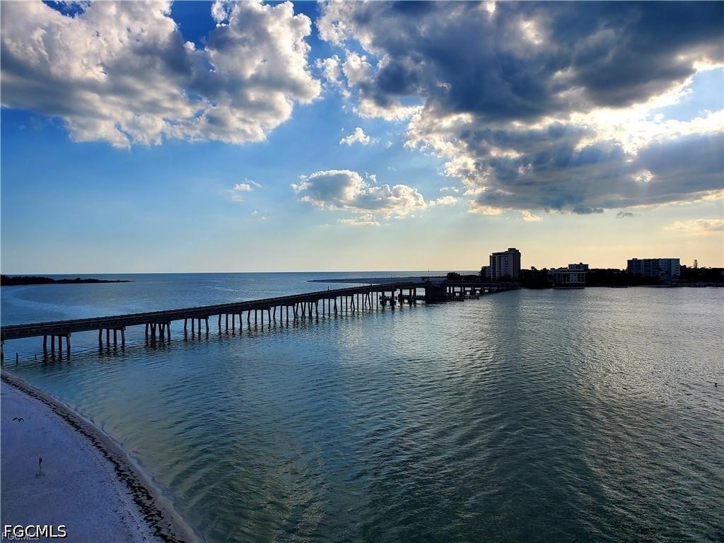 B24 4187 Bay Beach LN
