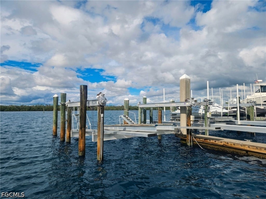 B24 4187 Bay Beach LN