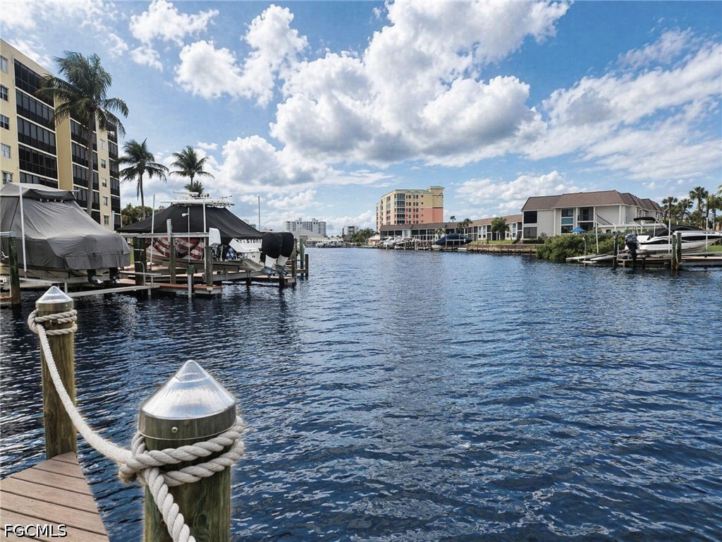 Dock #60 4351 Bay Beach LN