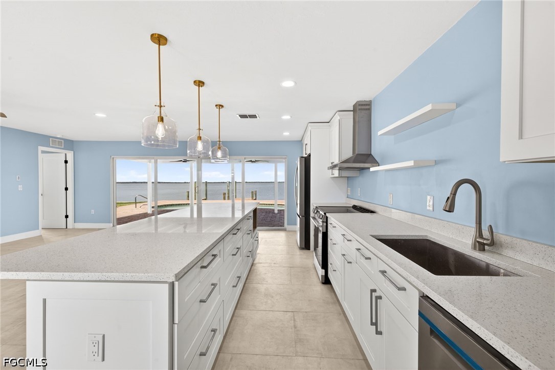 3 Bayview BLVD
