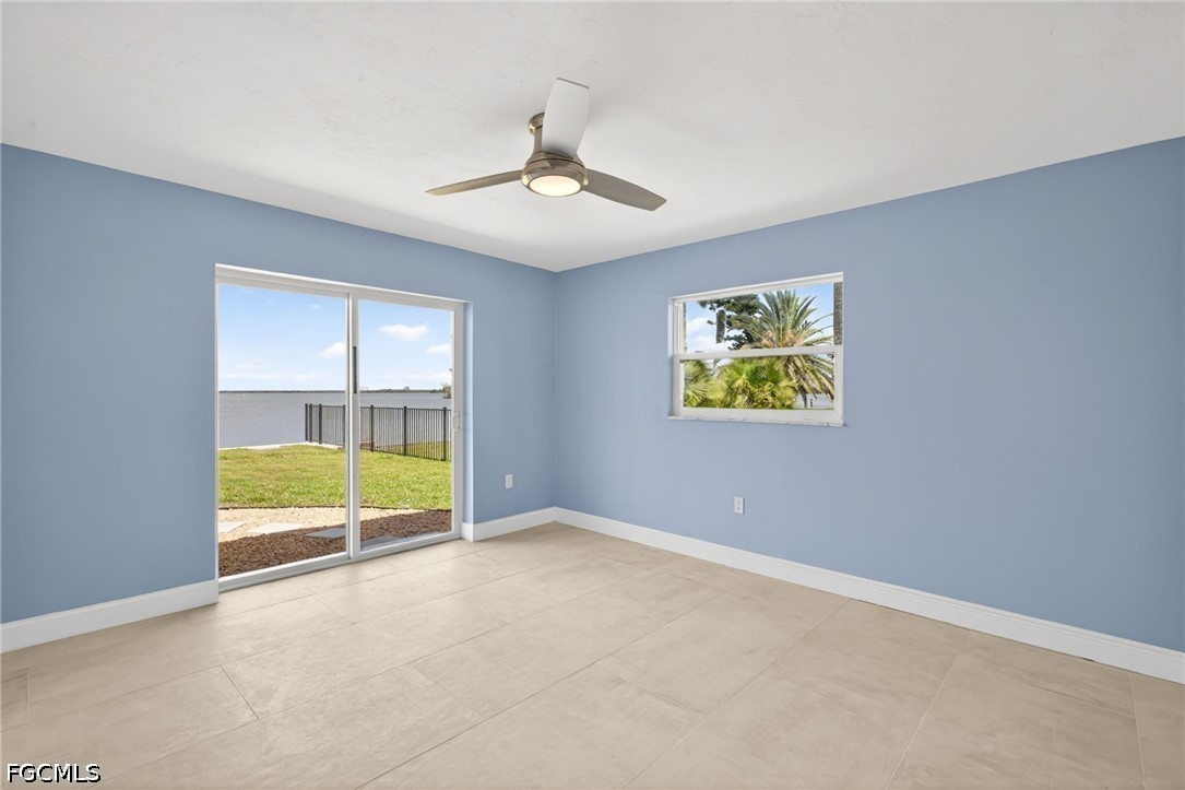 3 Bayview BLVD