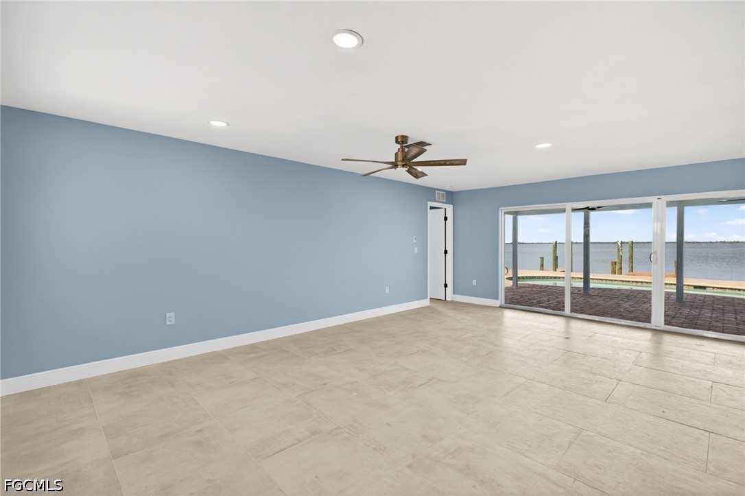 3 Bayview BLVD