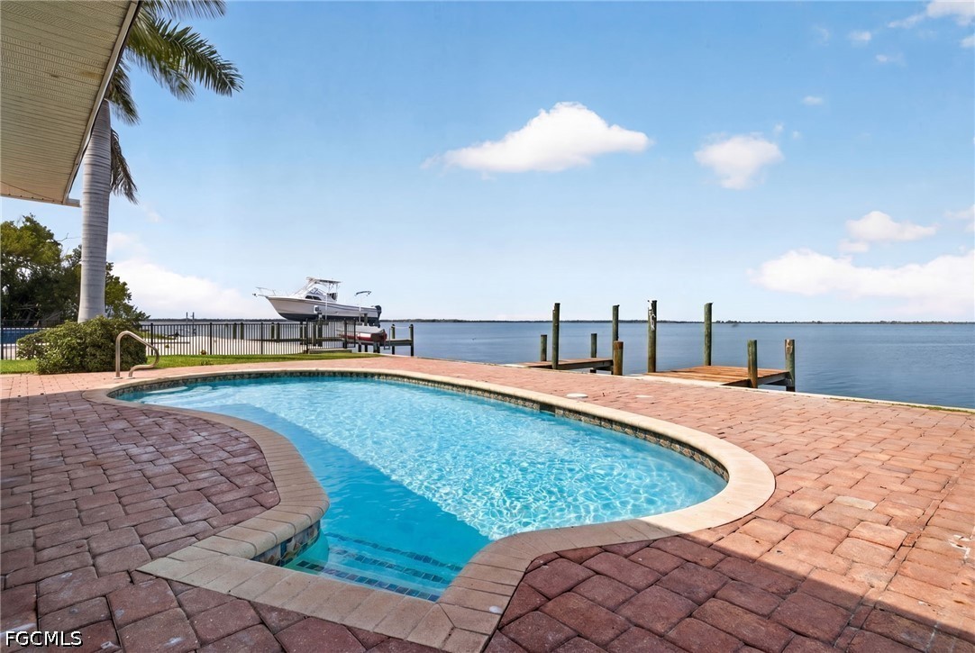 3 Bayview BLVD