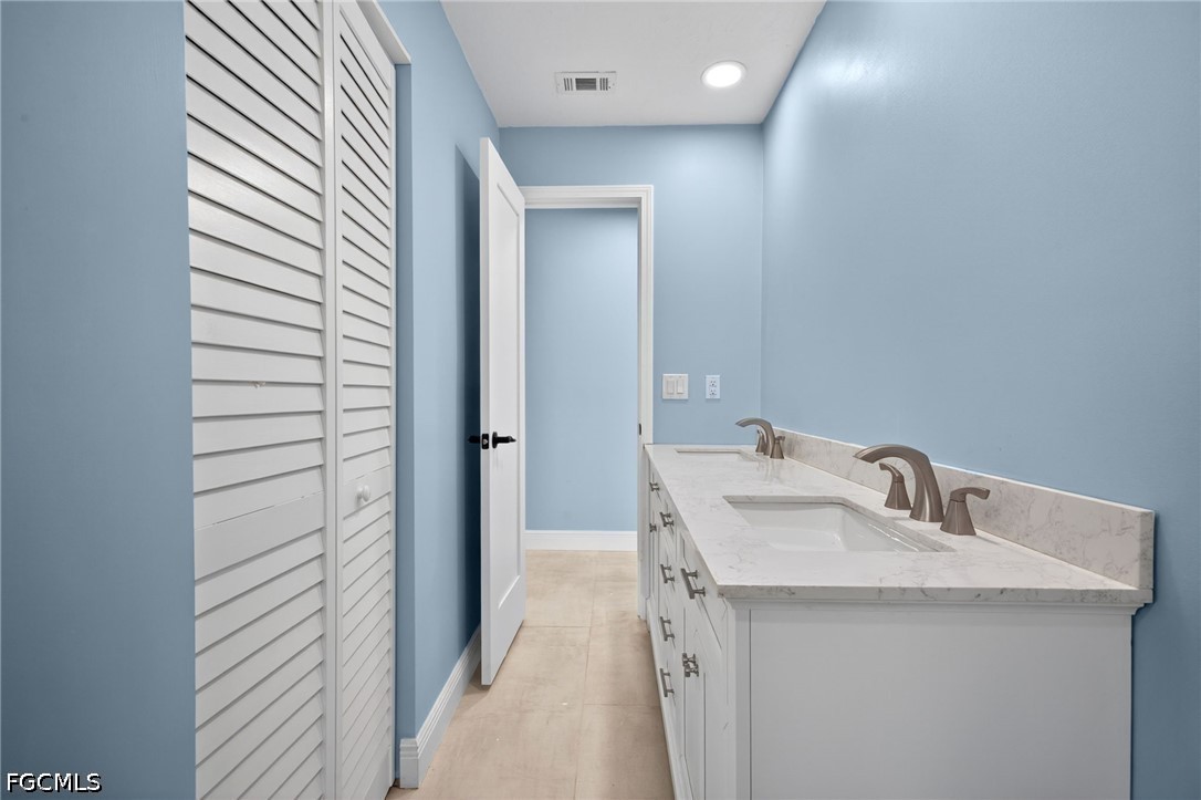3 Bayview BLVD