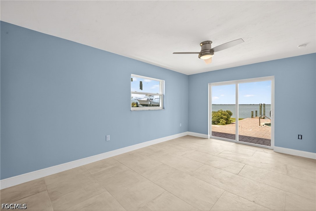 3 Bayview BLVD