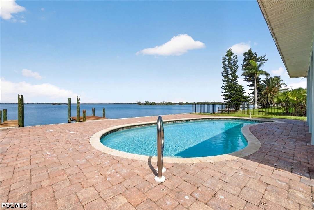 3 Bayview BLVD