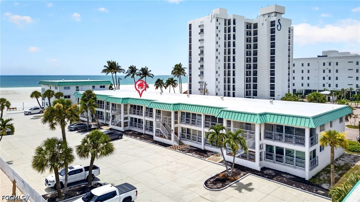 6500 Estero BLVD F212