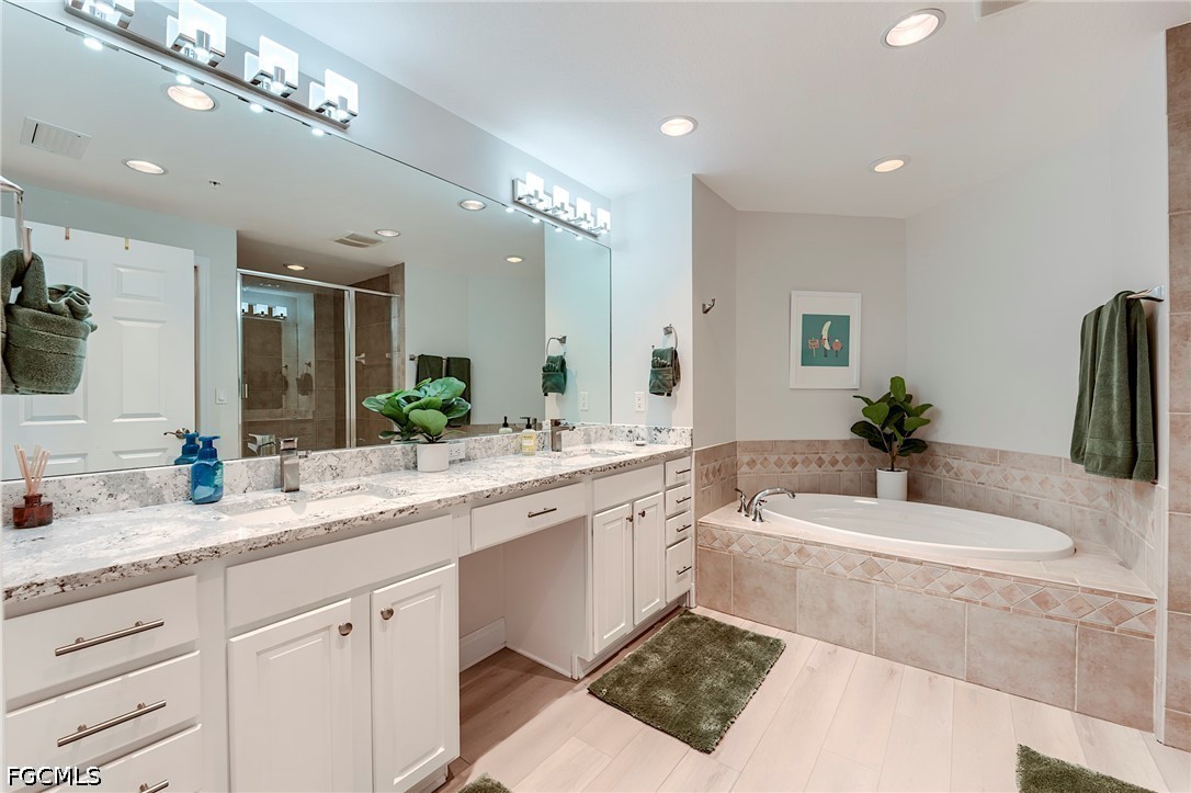 22604 Island Pines WAY 2304