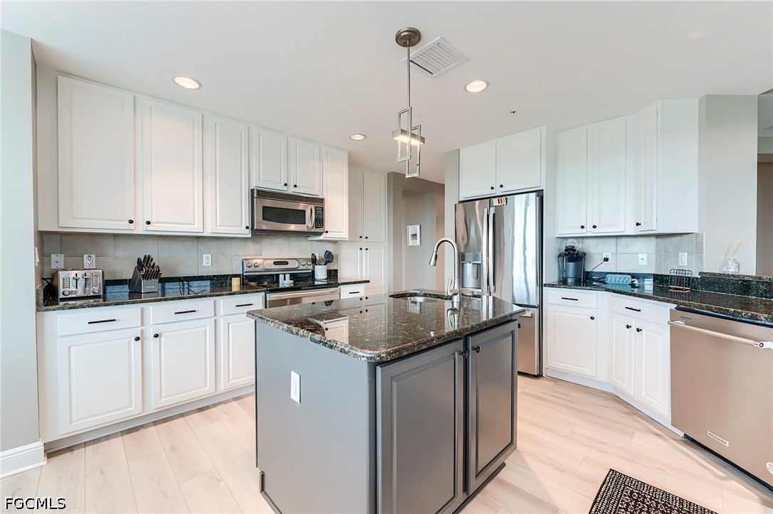 22604 Island Pines WAY 2304
