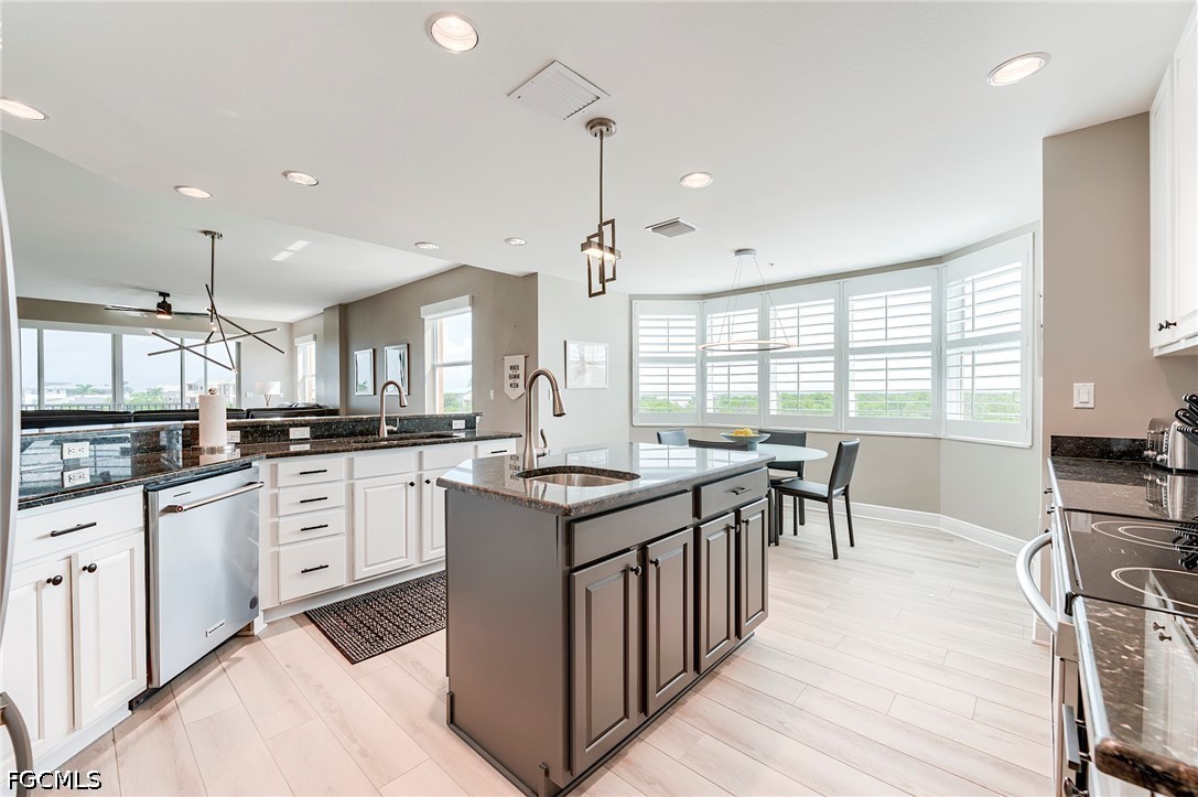 22604 Island Pines WAY 2304