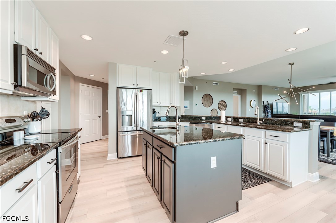 22604 Island Pines WAY 2304