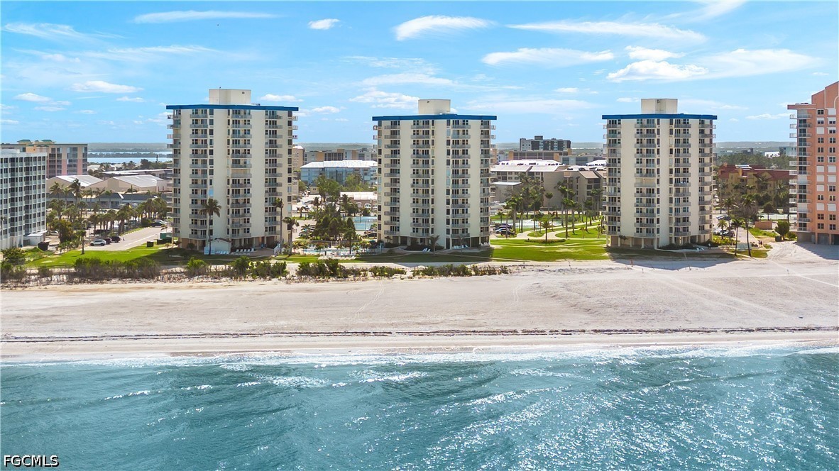 7360 Estero BLVD PH5