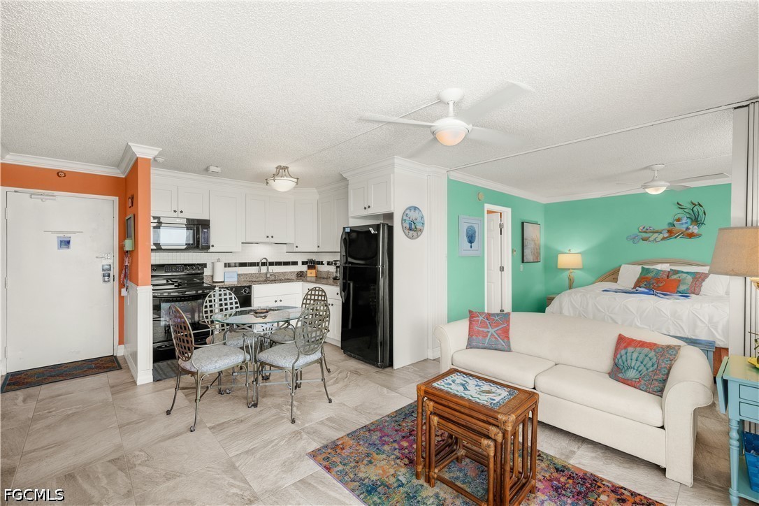 7360 Estero BLVD PH5