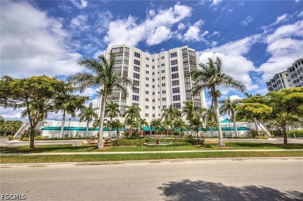 4183 Bay Beach LN 375