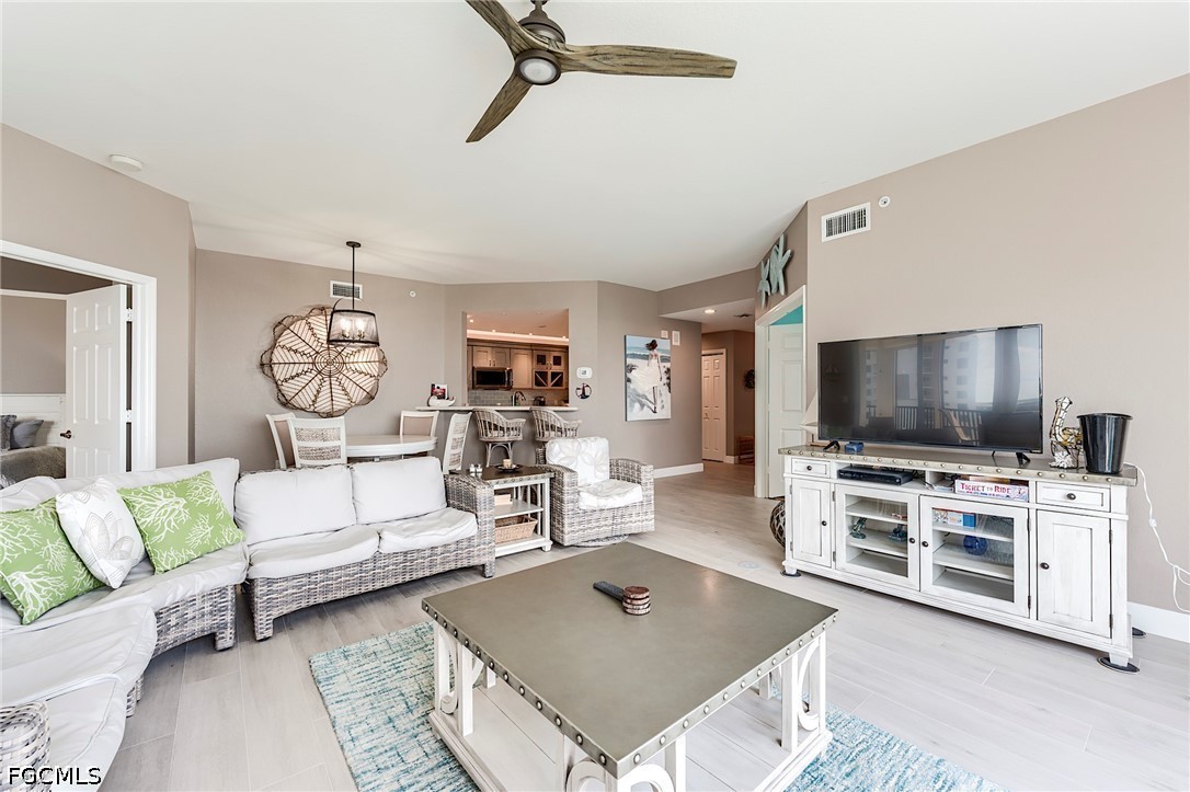 4183 Bay Beach LN 375