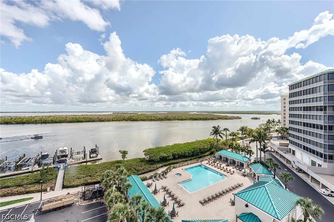 4183 Bay Beach LN 375