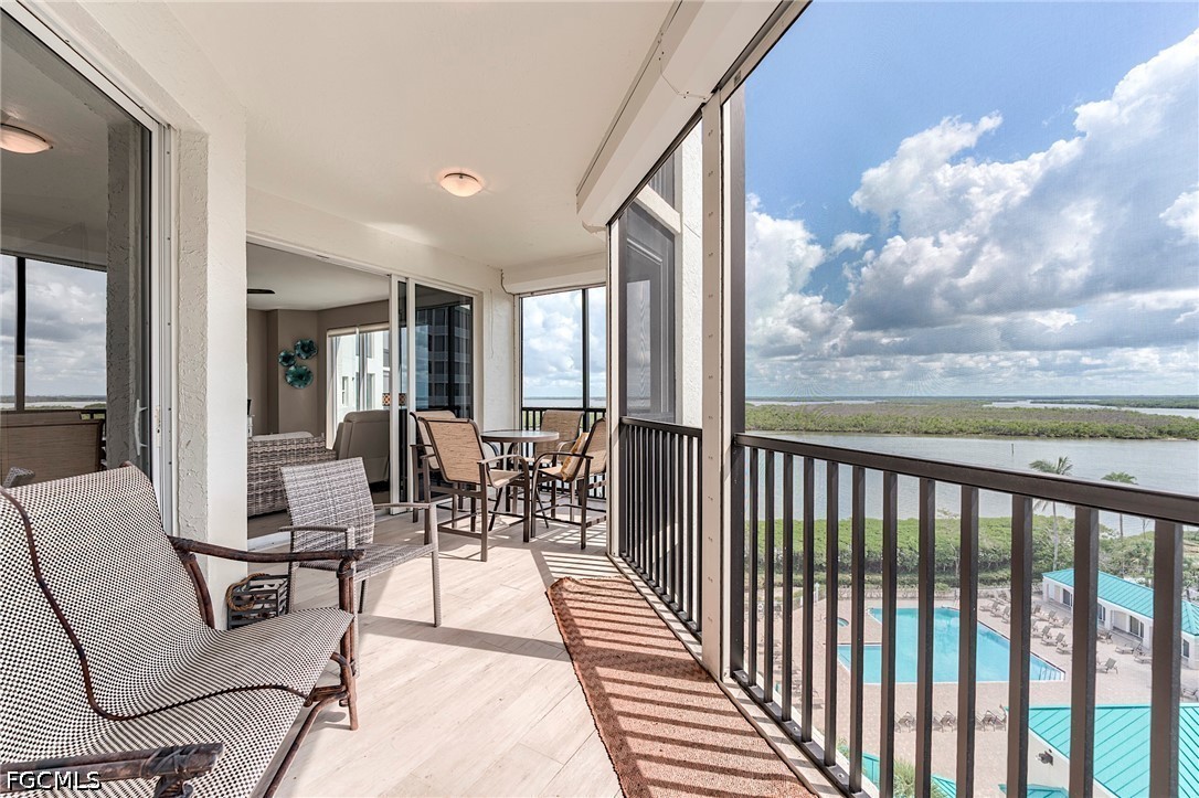 4183 Bay Beach LN 375