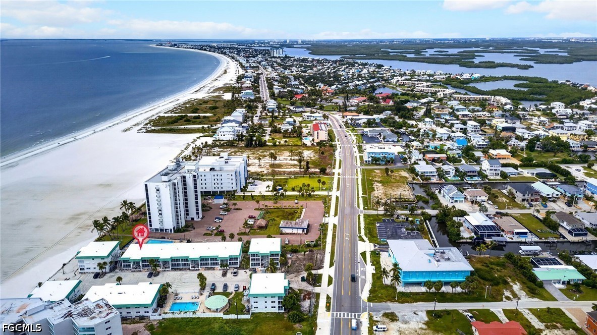 6500 Estero BLVD F118