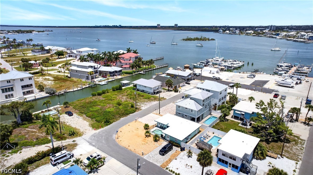 412 Harbor CT