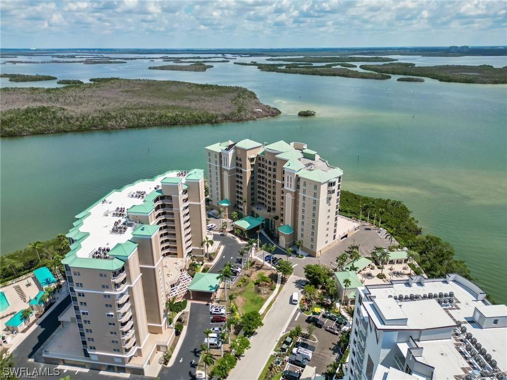 4137 Bay Beach LN 584