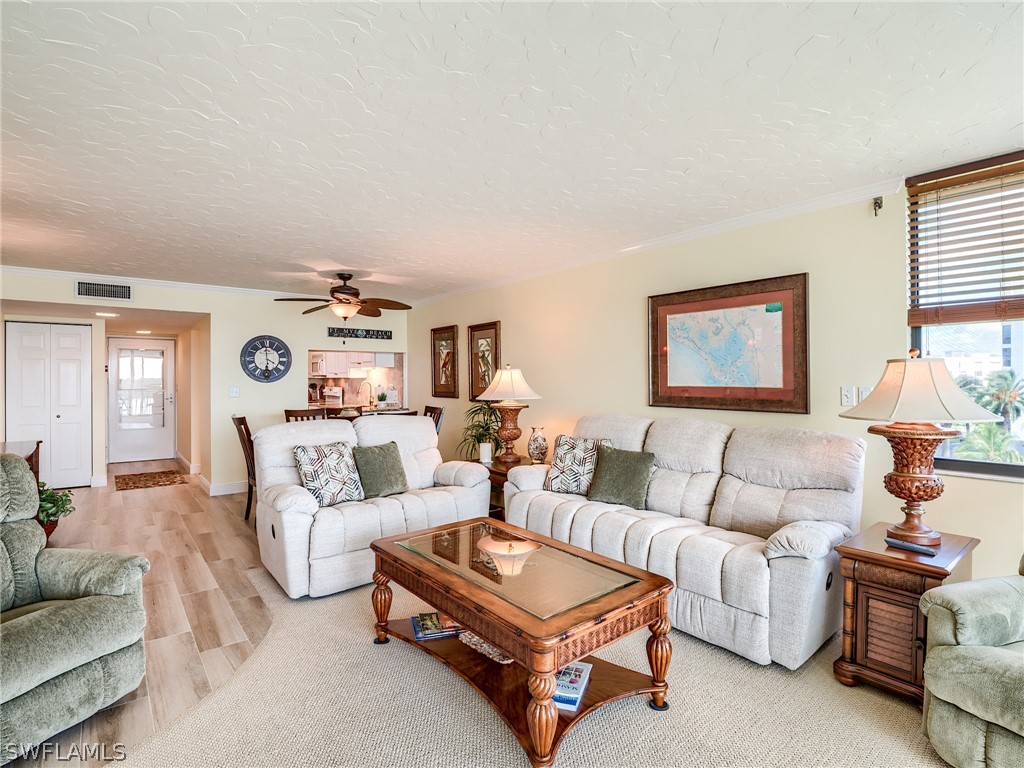 4223 Bay Beach LN 3B