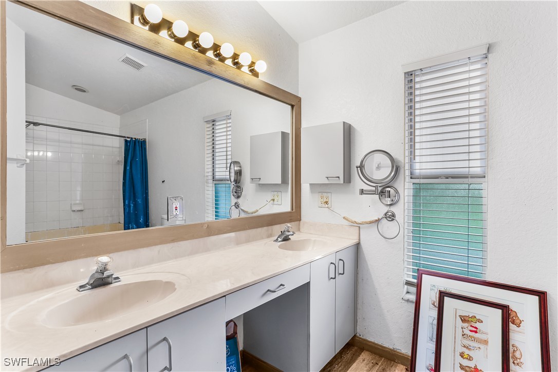 130 Price ST