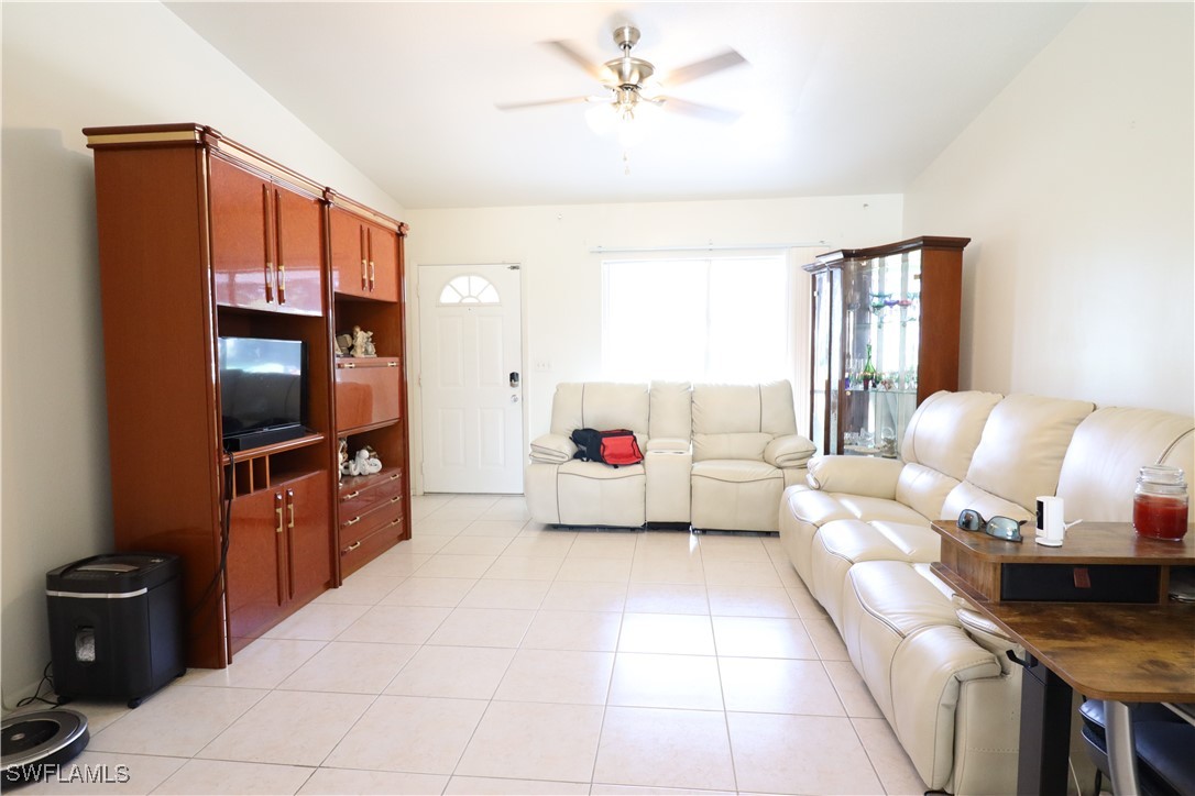 2352 Starlite LN