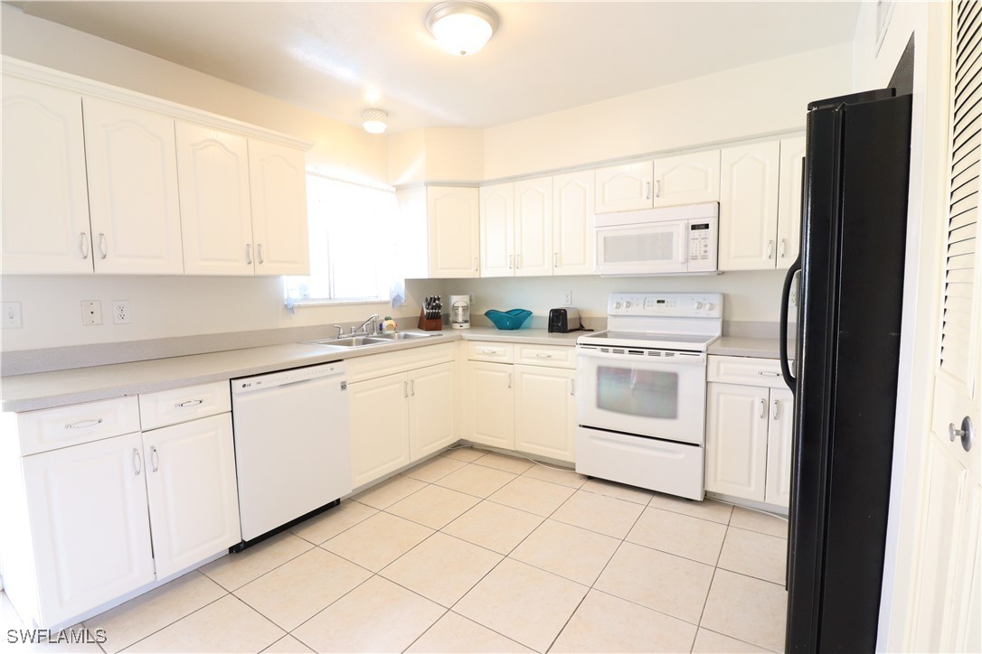 2352 Starlite LN