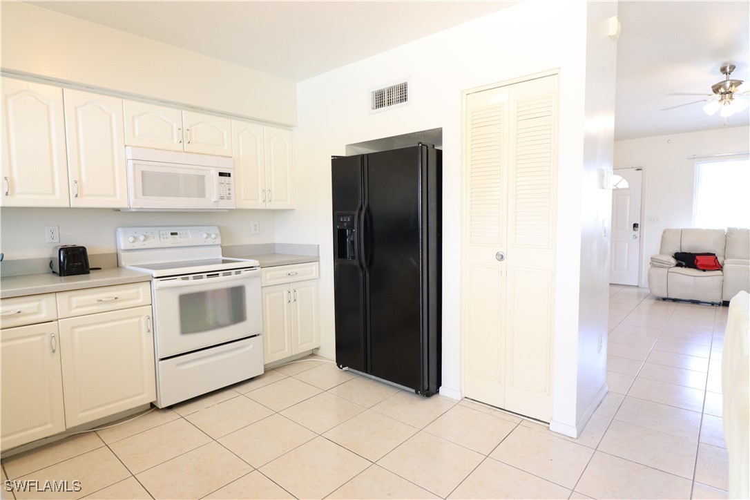 2352 Starlite LN