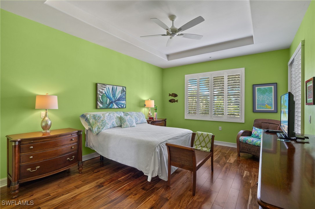 11083 Harbour Yacht CT 4