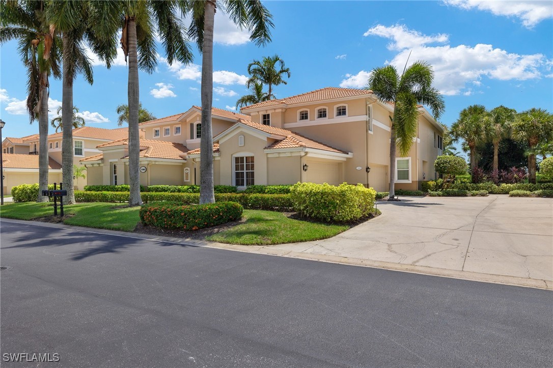11083 Harbour Yacht CT 4