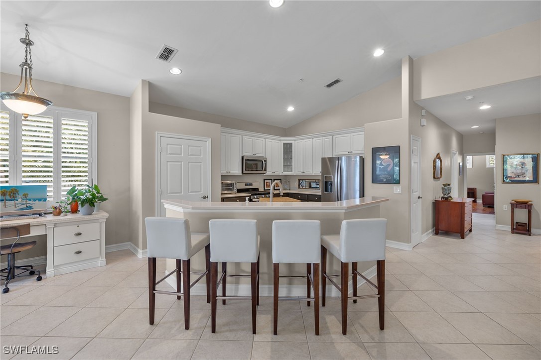 11083 Harbour Yacht CT 4